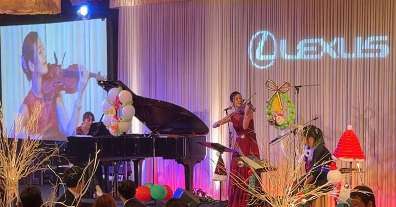 企業イベントでの演奏