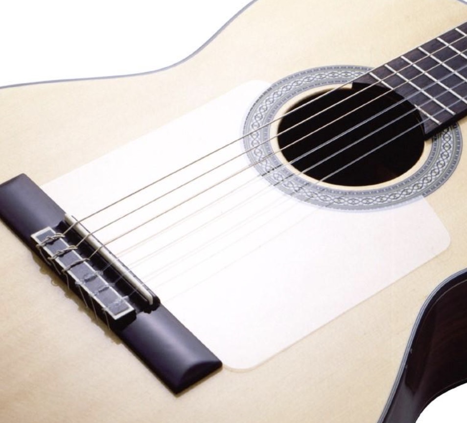 ゴルペ板装着済