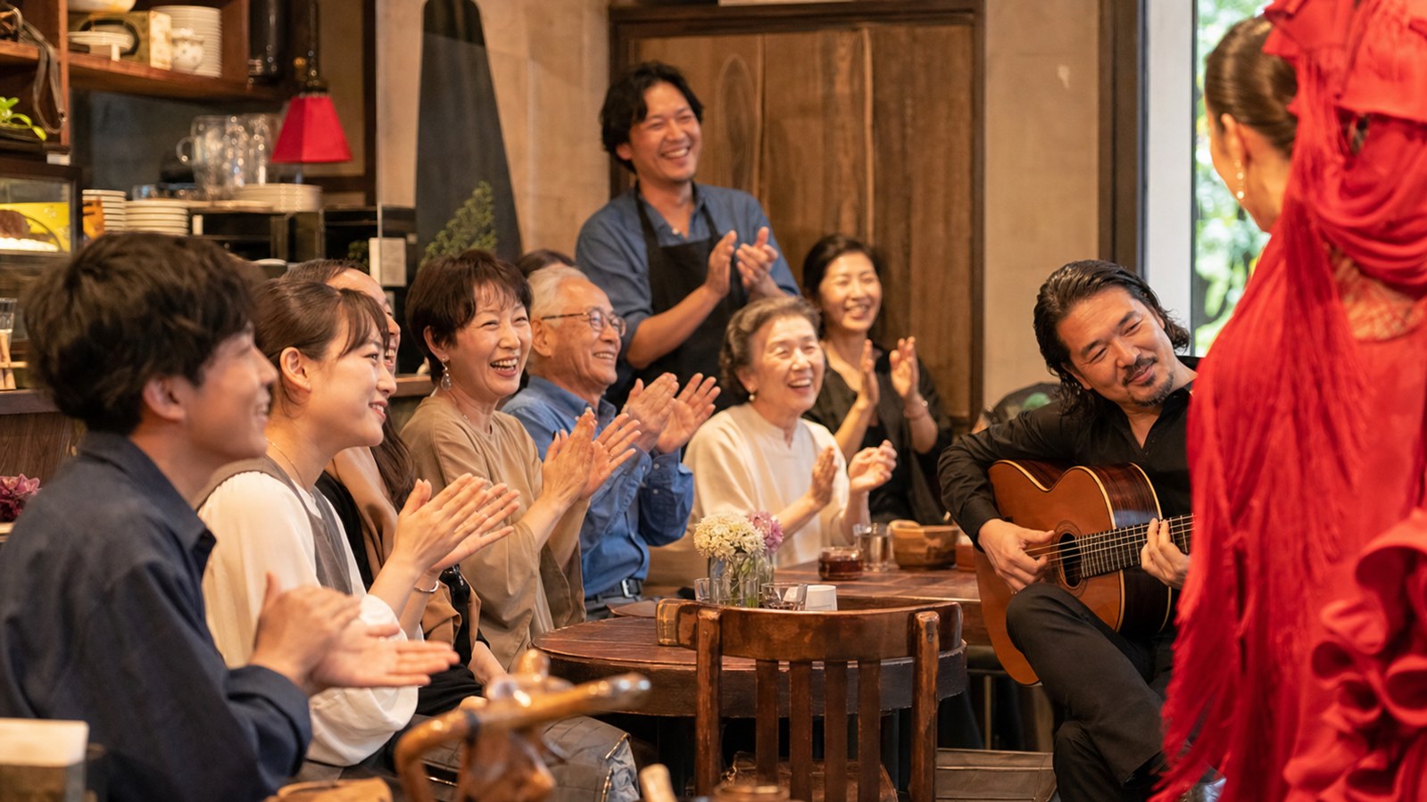 身近な場所で初めてフラメンコに出会うお客さま